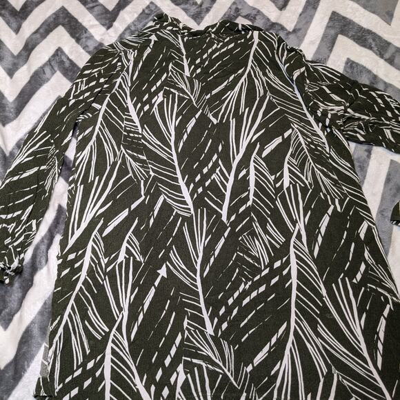 Zac & Rachel | Tropical Island Print Resort Button Up Hawaiian Blouse Size Large - Picture 6 of 7